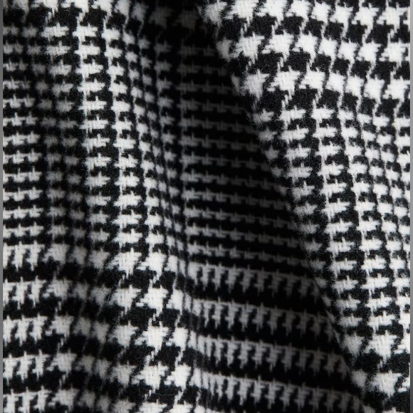 H&M, NWT, Houndstooth Mini Skirt, Size 10 - Picture 6 of 7